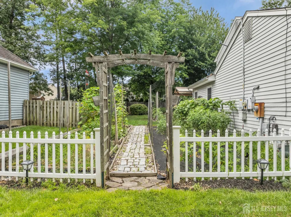 10 Metedeconk Road Howell, NJ 07731