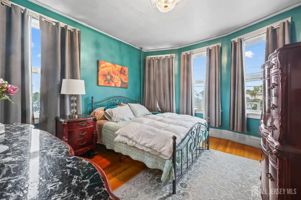 124 kearny Avenue Perth Amboy, NJ 08861