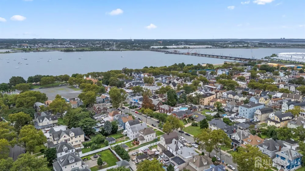 124 kearny Avenue Perth Amboy, NJ 08861