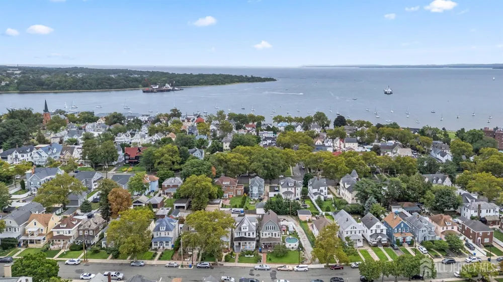 124 kearny Avenue Perth Amboy, NJ 08861