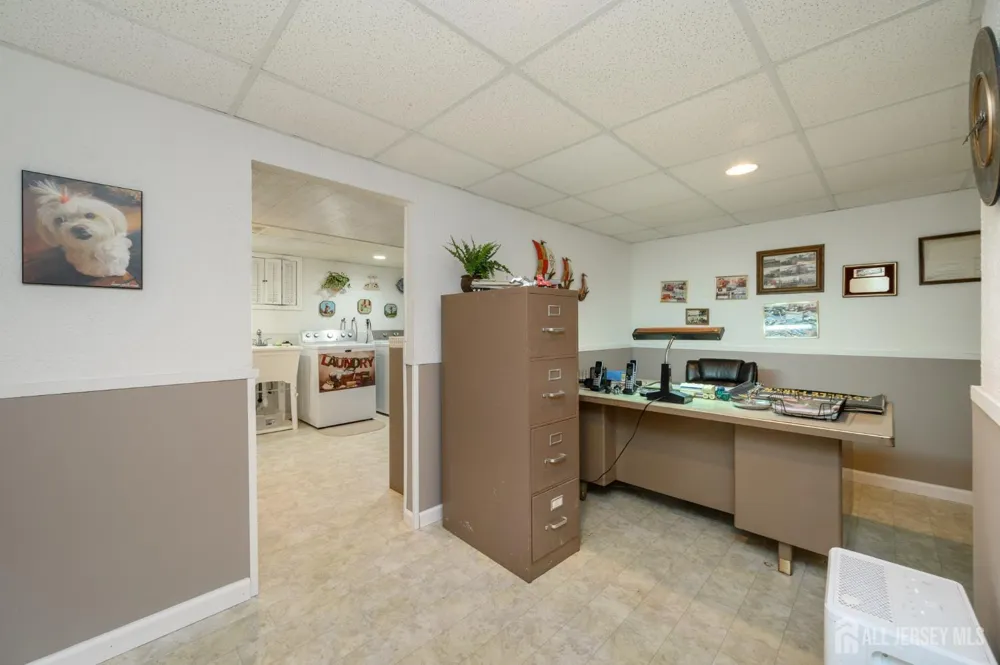 544 Pinewood Avenue Roselle Park, NJ 07204