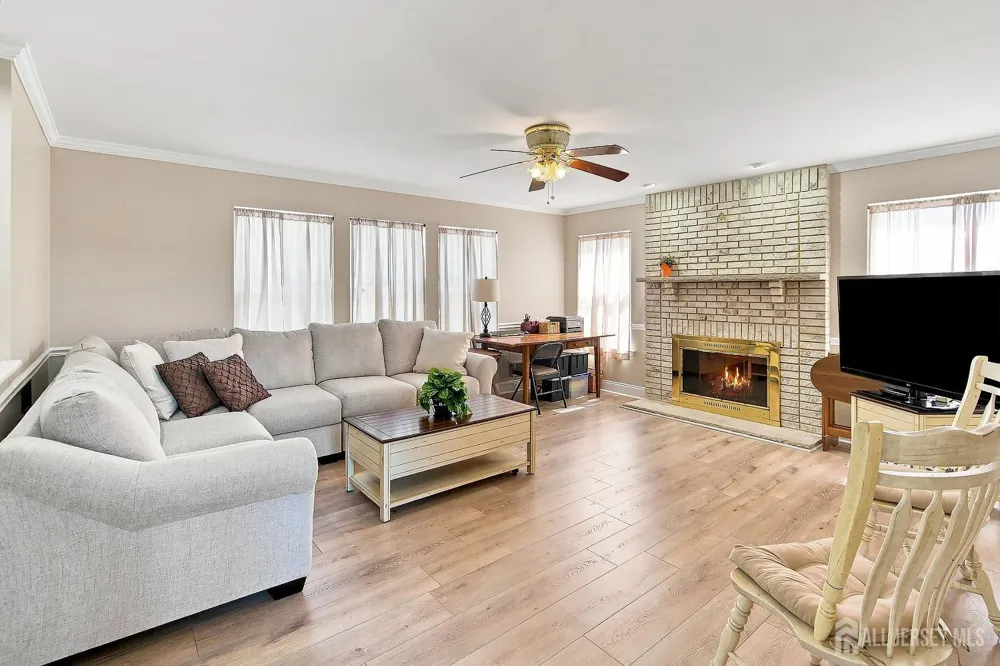 41 High Pointe Way Old Bridge, NJ 07747