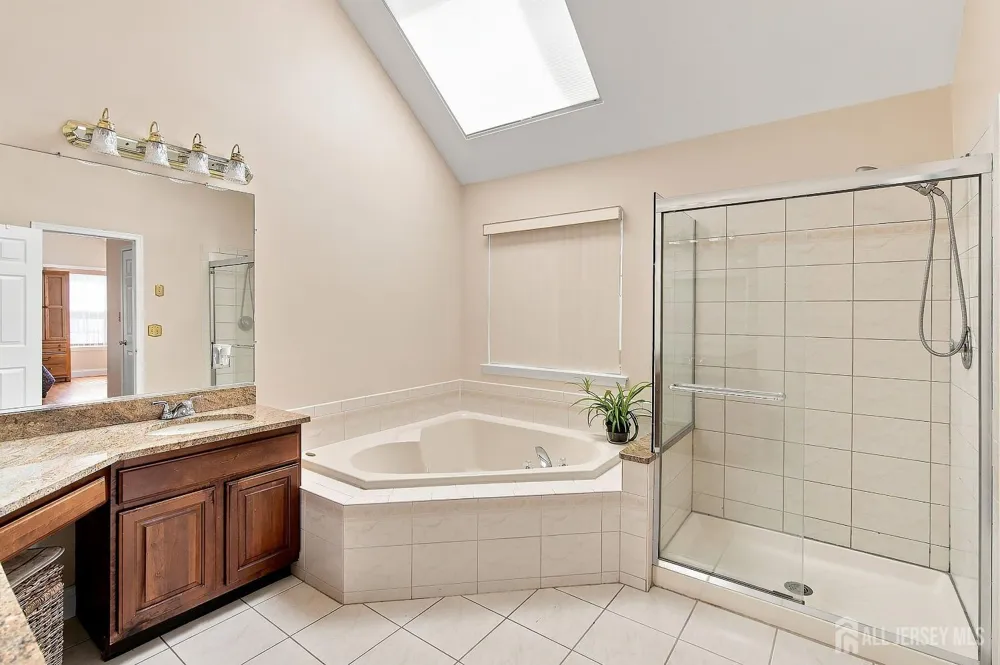 41 High Pointe Way Old Bridge, NJ 07747