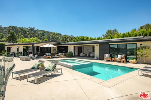 3526 Wrightwood Court