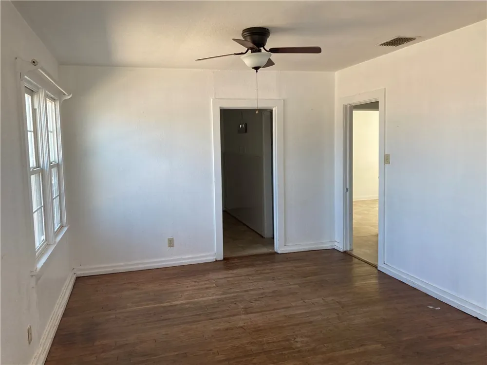 401 E Chapultepec Avenue San Diego, TX 78384