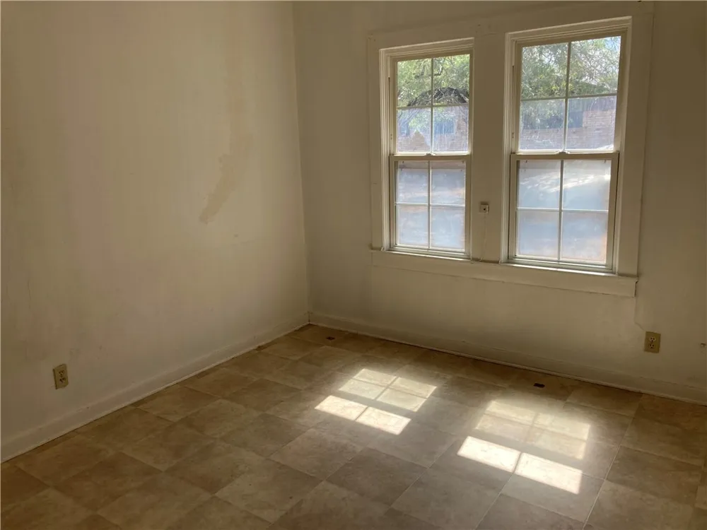 401 E Chapultepec Avenue San Diego, TX 78384