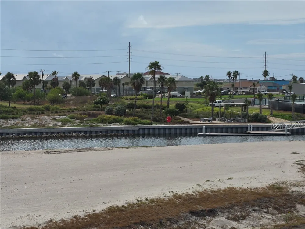 14401 Commodores Drive #211 Corpus Christi, TX 78418