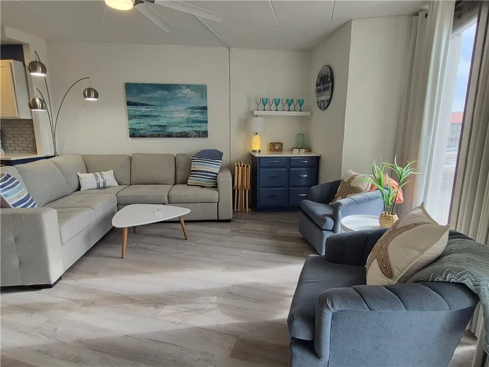 14401 Commodores Drive #211 Corpus Christi, TX 78418
