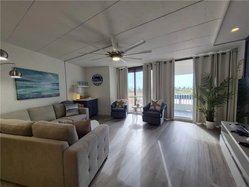 14401 Commodores Drive #211 Corpus Christi, TX 78418