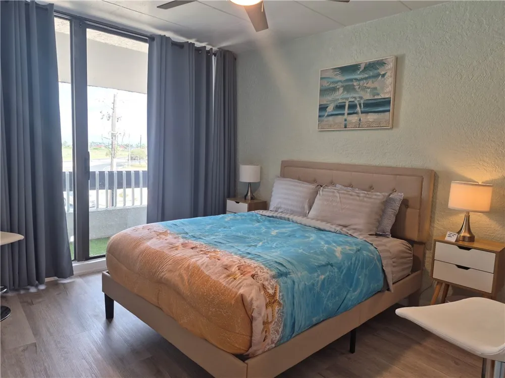 14401 Commodores Drive #211 Corpus Christi, TX 78418