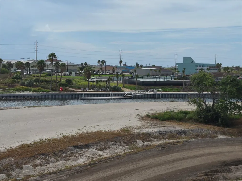 14401 Commodores Drive #211 Corpus Christi, TX 78418