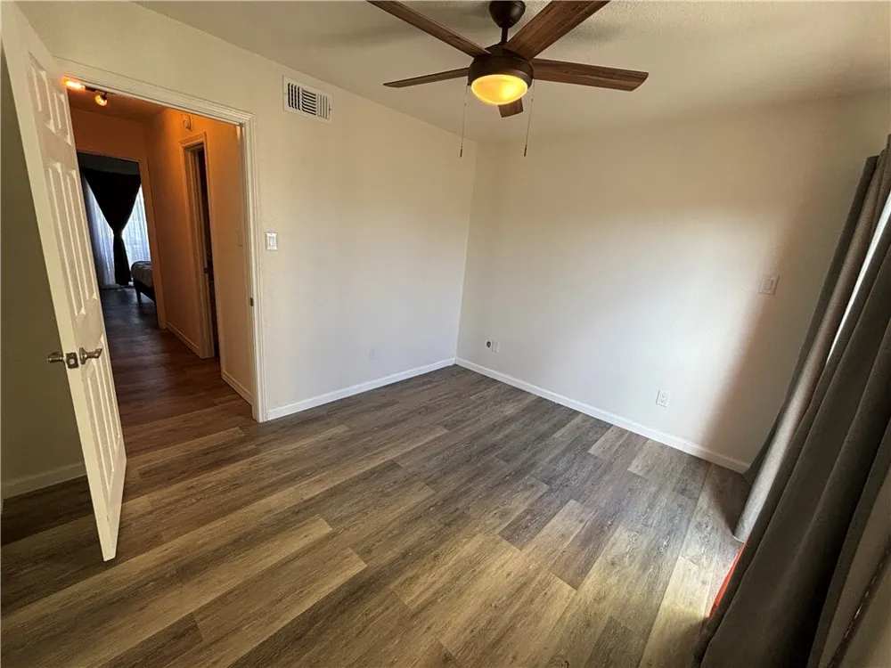 4141 Whiteley Drive #203 Corpus Christi, TX 78418