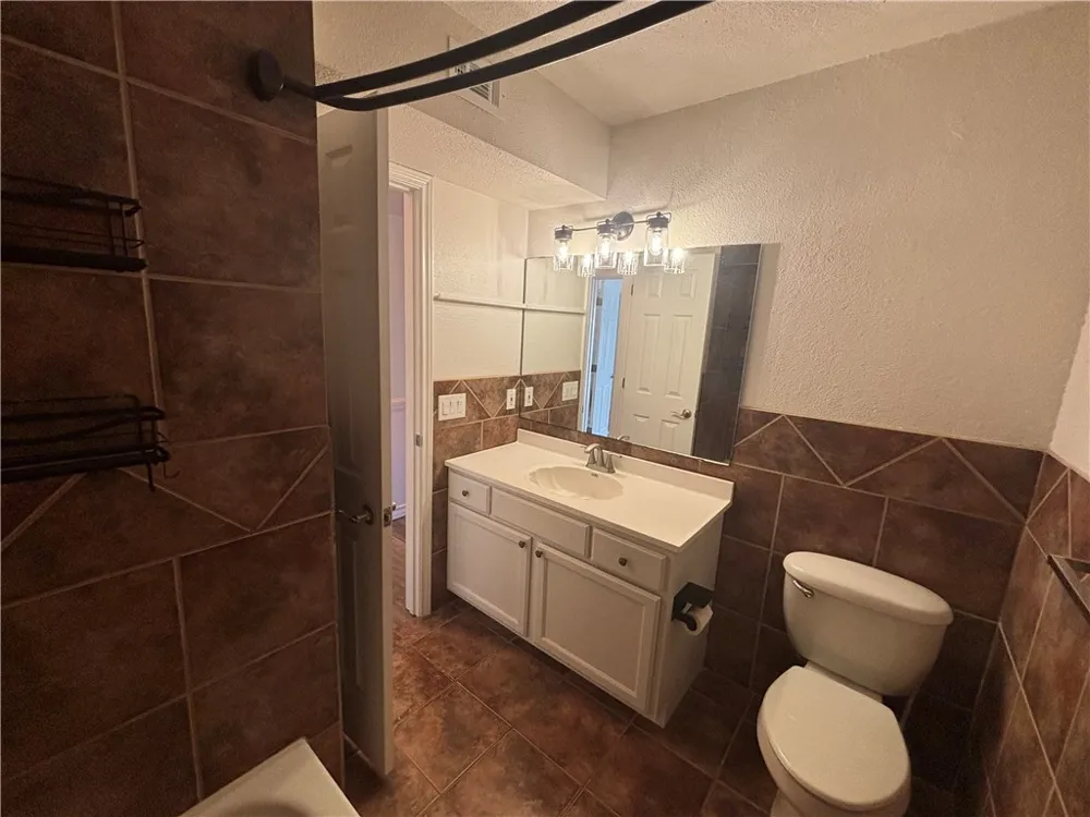 4141 Whiteley Drive #203 Corpus Christi, TX 78418