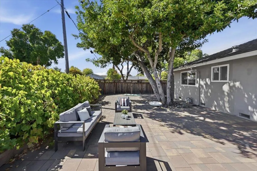 702 Grape Avenue Sunnyvale, CA 94087