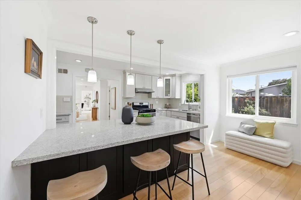 702 Grape Avenue Sunnyvale, CA 94087