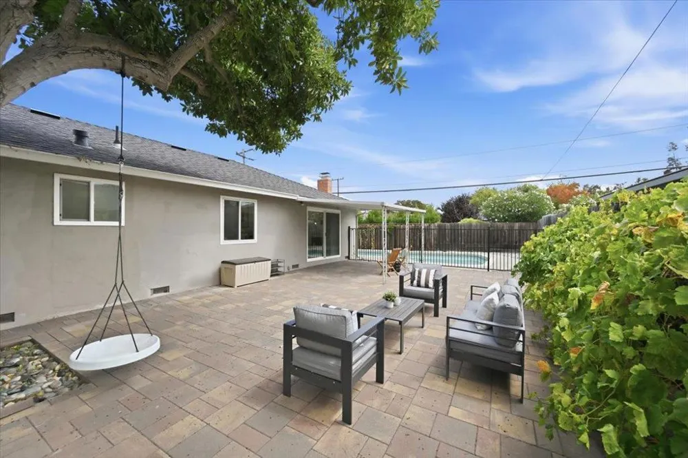 702 Grape Avenue Sunnyvale, CA 94087