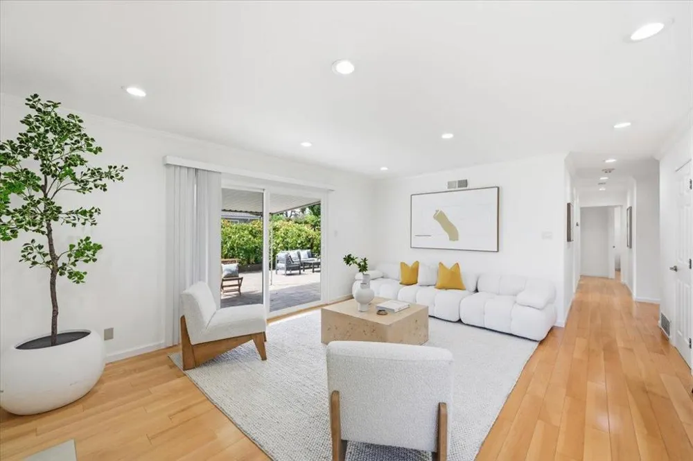 702 Grape Avenue Sunnyvale, CA 94087