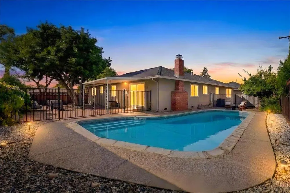 702 Grape Avenue Sunnyvale, CA 94087