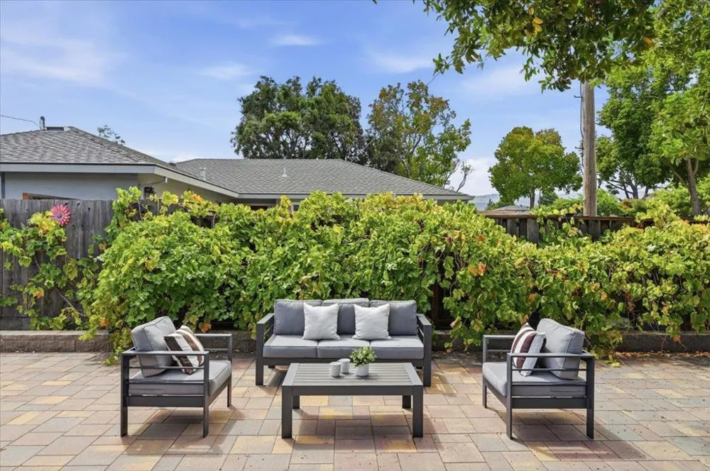 702 Grape Avenue Sunnyvale, CA 94087