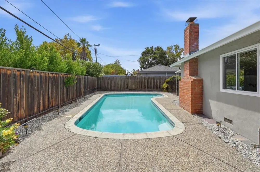 702 Grape Avenue Sunnyvale, CA 94087