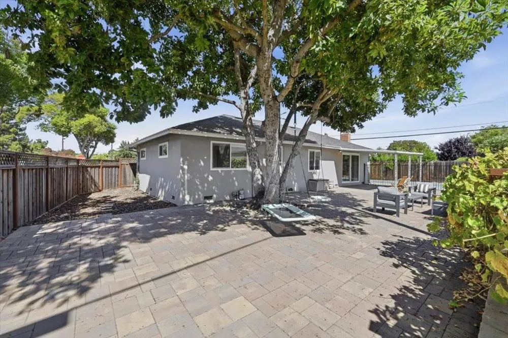 702 Grape Avenue Sunnyvale, CA 94087