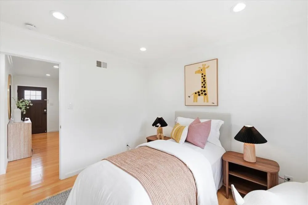 702 Grape Avenue Sunnyvale, CA 94087