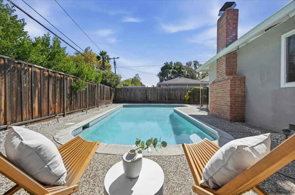 702 Grape Avenue Sunnyvale, CA 94087