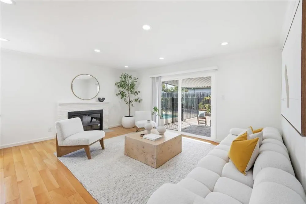 702 Grape Avenue Sunnyvale, CA 94087
