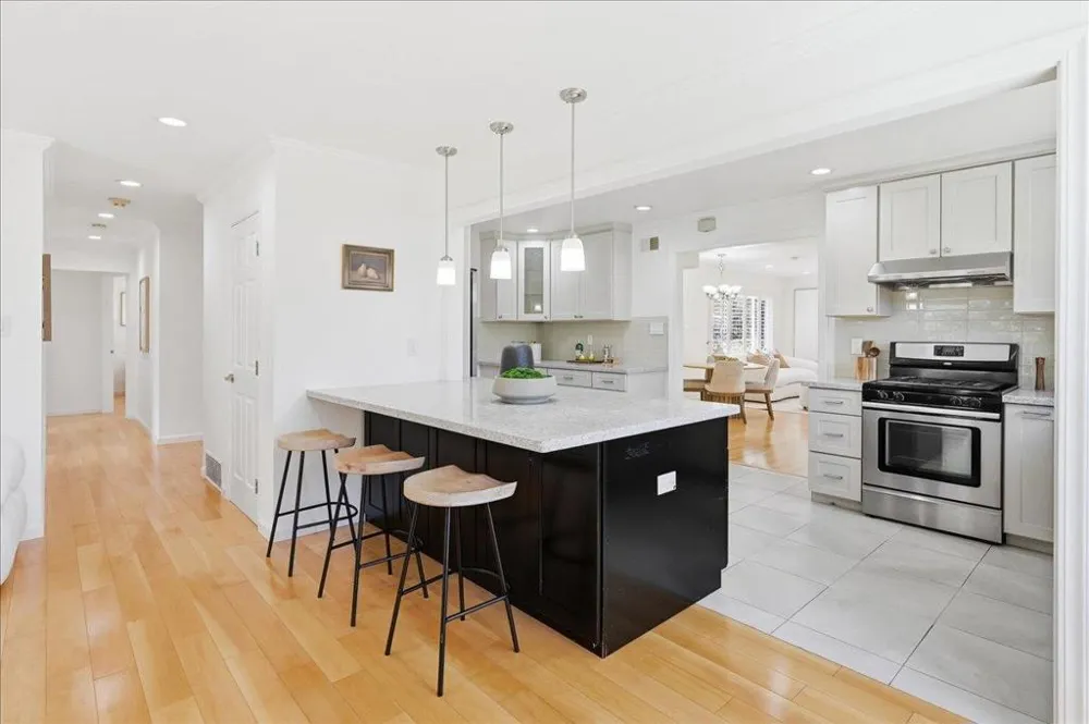 702 Grape Avenue Sunnyvale, CA 94087