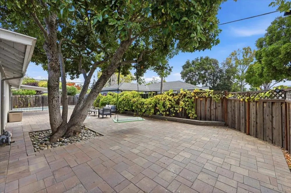 702 Grape Avenue Sunnyvale, CA 94087