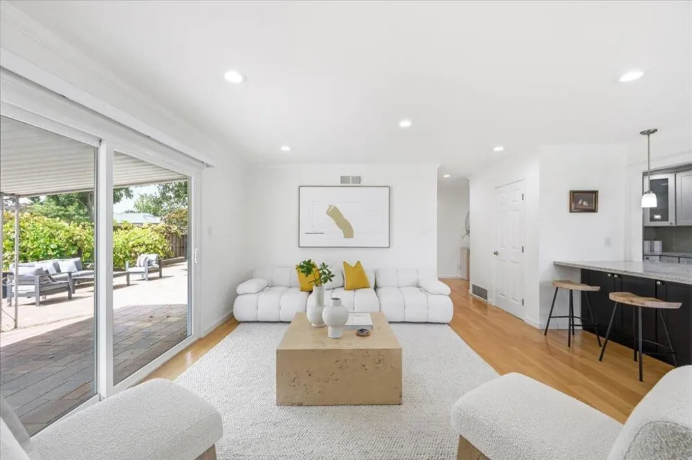 702 Grape Avenue Sunnyvale, CA 94087