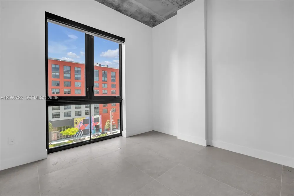 91 NW 27th St #403 Miami, FL 33127