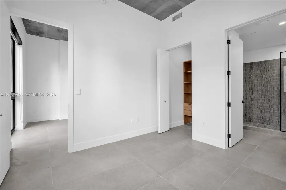 91 NW 27th St #403 Miami, FL 33127