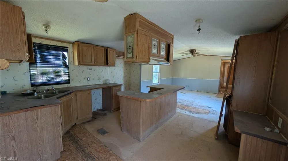 4471 Ben Lane Walkertown, NC 27051