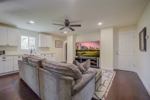 7917 Forest View Drive