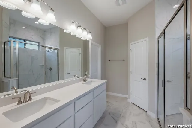 4025 Arena Blanca San Antonio, TX 78261