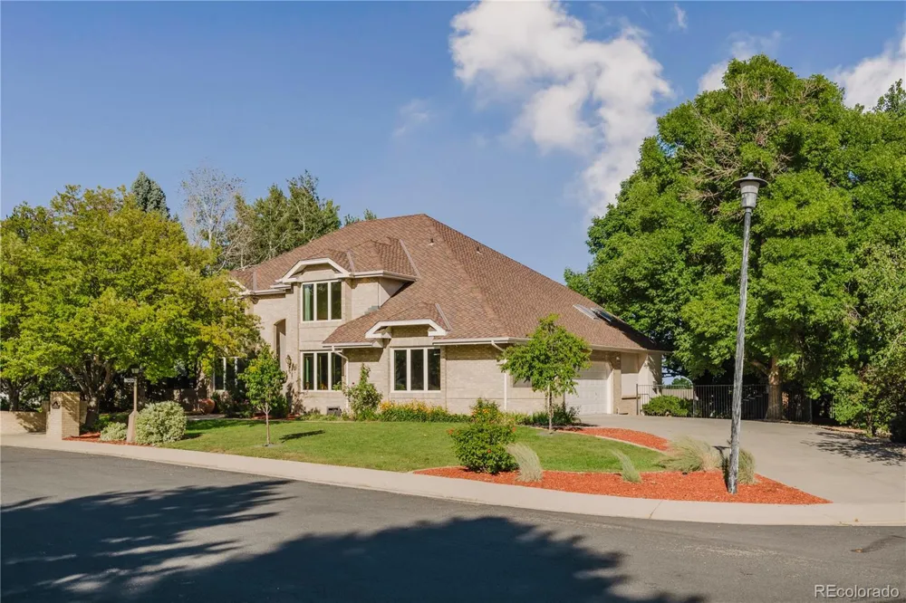 8024 Fox Hill Drive Longmont, CO 80504