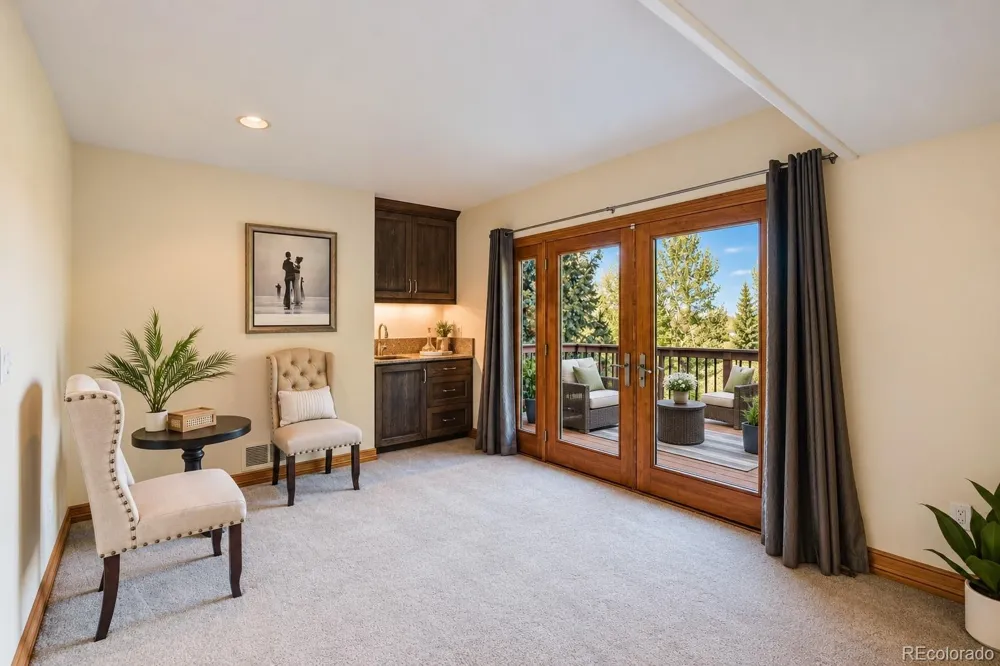 8024 Fox Hill Drive Longmont, CO 80504