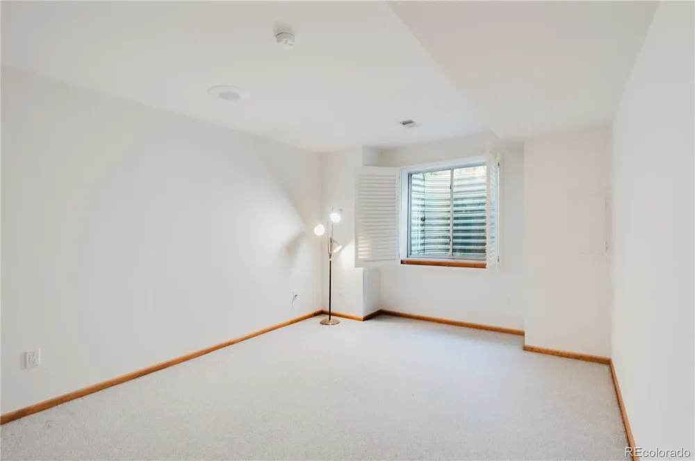 8024 Fox Hill Drive Longmont, CO 80504