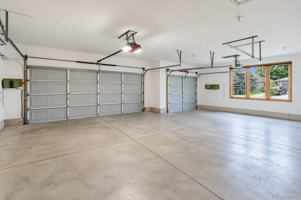 8024 Fox Hill Drive Longmont, CO 80504