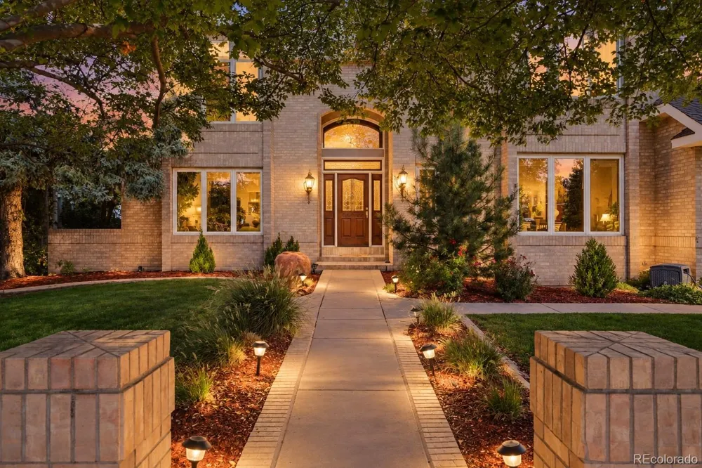 8024 Fox Hill Drive Longmont, CO 80504