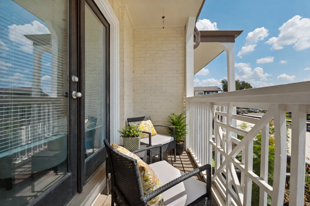 5934 Sandhurst Lane #208 Dallas, TX 75206