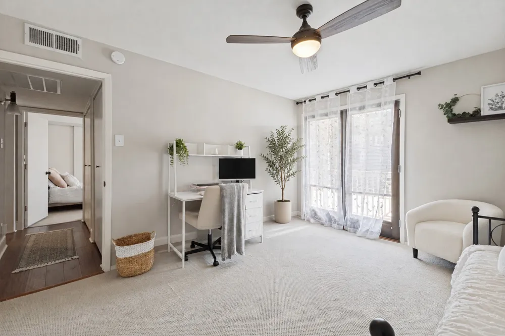 5934 Sandhurst Lane #208 Dallas, TX 75206