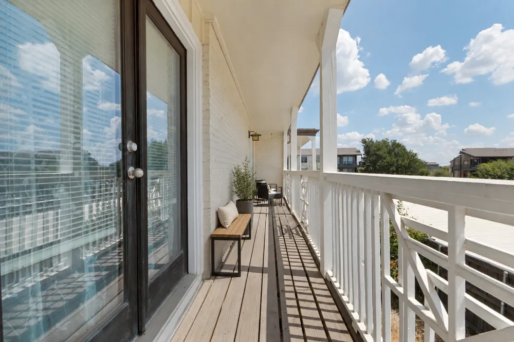 5934 Sandhurst Lane #208 Dallas, TX 75206