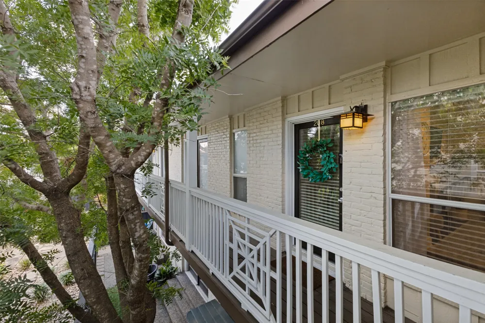 5934 Sandhurst Lane #208 Dallas, TX 75206