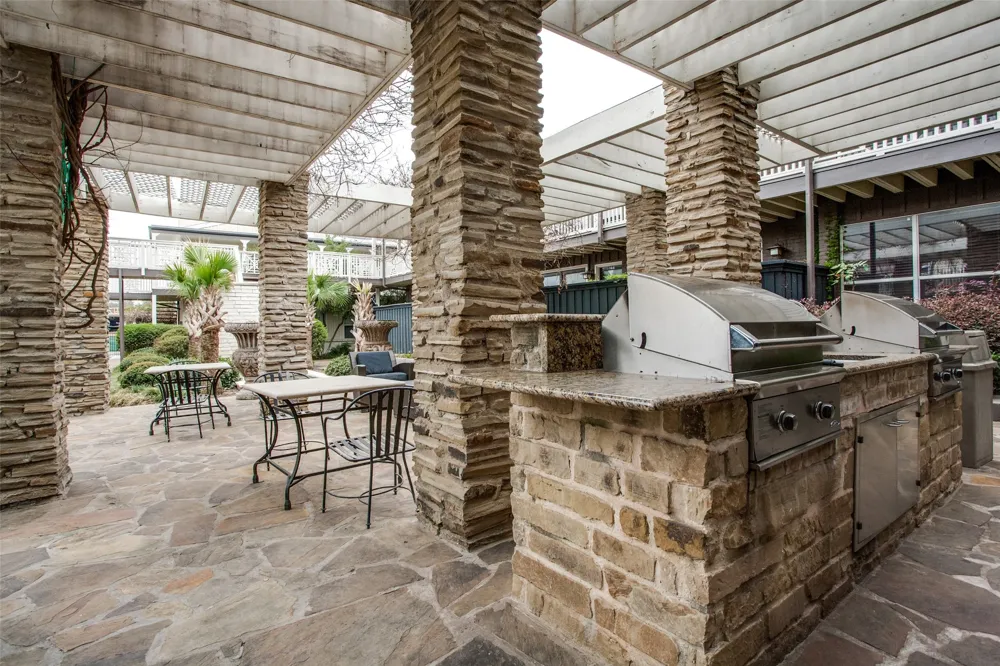 5934 Sandhurst Lane #208 Dallas, TX 75206