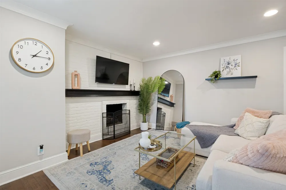 5934 Sandhurst Lane #208 Dallas, TX 75206