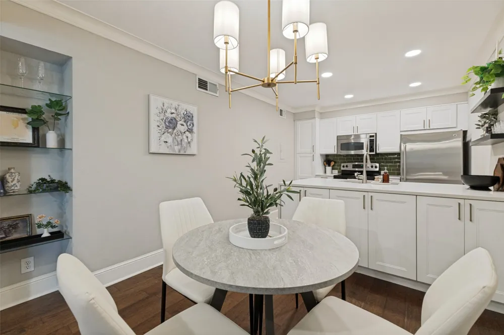 5934 Sandhurst Lane #208 Dallas, TX 75206