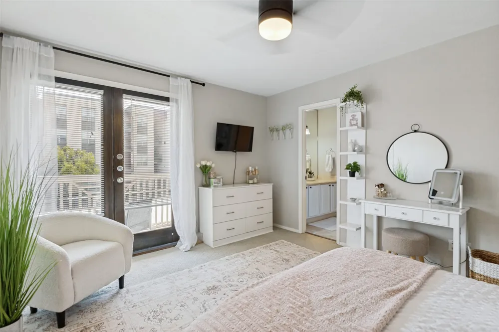 5934 Sandhurst Lane #208 Dallas, TX 75206