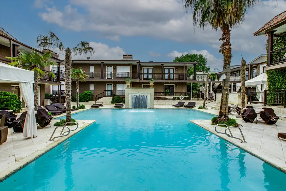 5934 Sandhurst Lane #208 Dallas, TX 75206